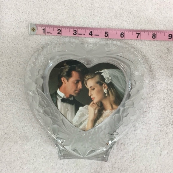 Vintage Home Beautiful Frosted Floral Heart Open Front Photo Glass Frame Classic - Picture 10 of 11